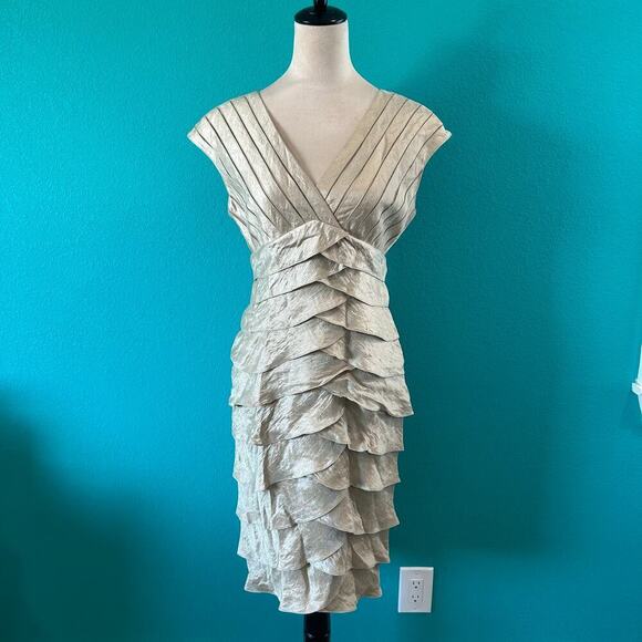 Adrianna Papell Womens Tiered Iridescent Gold Layered Cocktail Evening Dress 6 - Picture 2 of 7